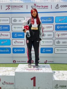 Reyna Joachin ganadora de patinaje en las Olimpiadas Nacionales